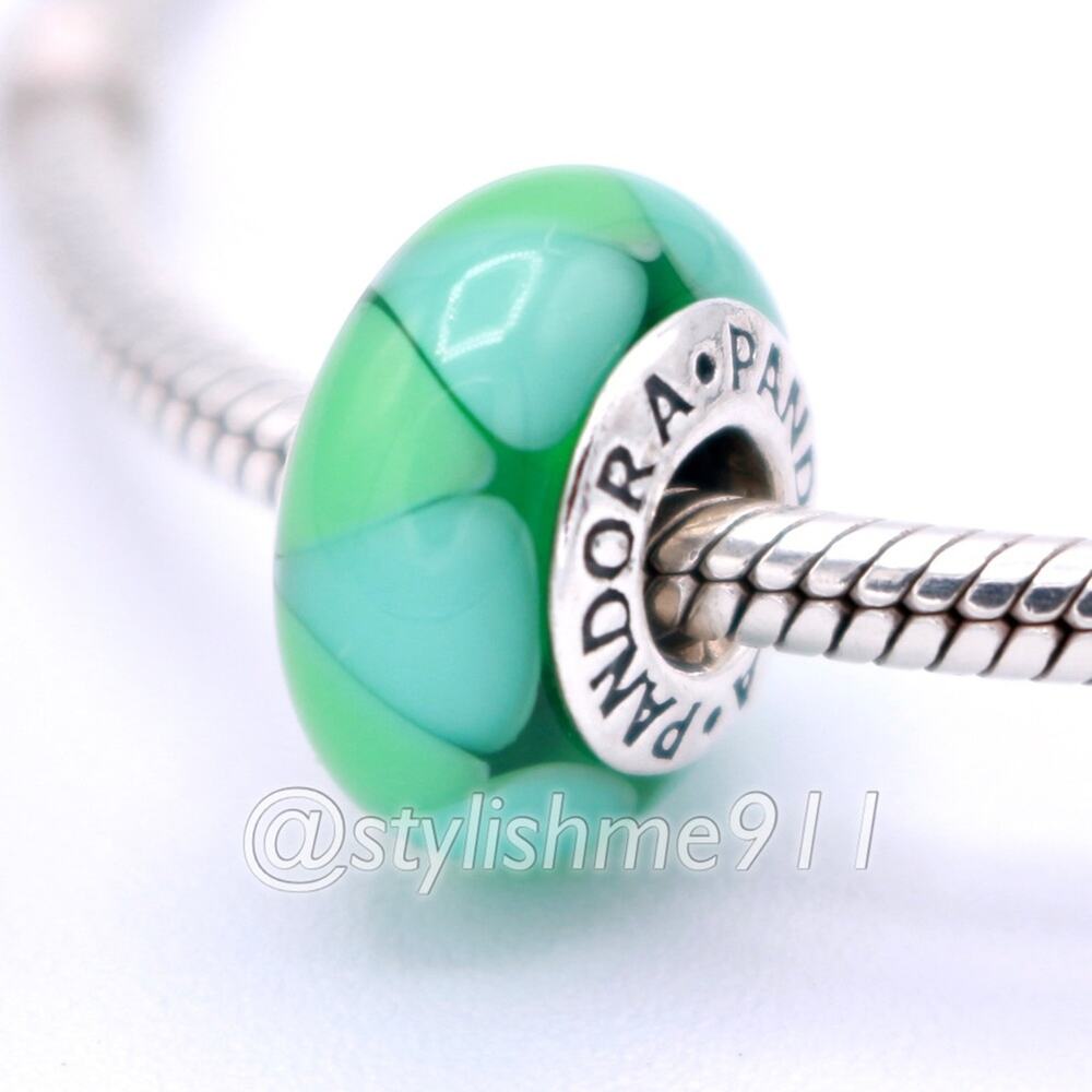 Authentic PANDORA Captivating Green Murano Glass Bead